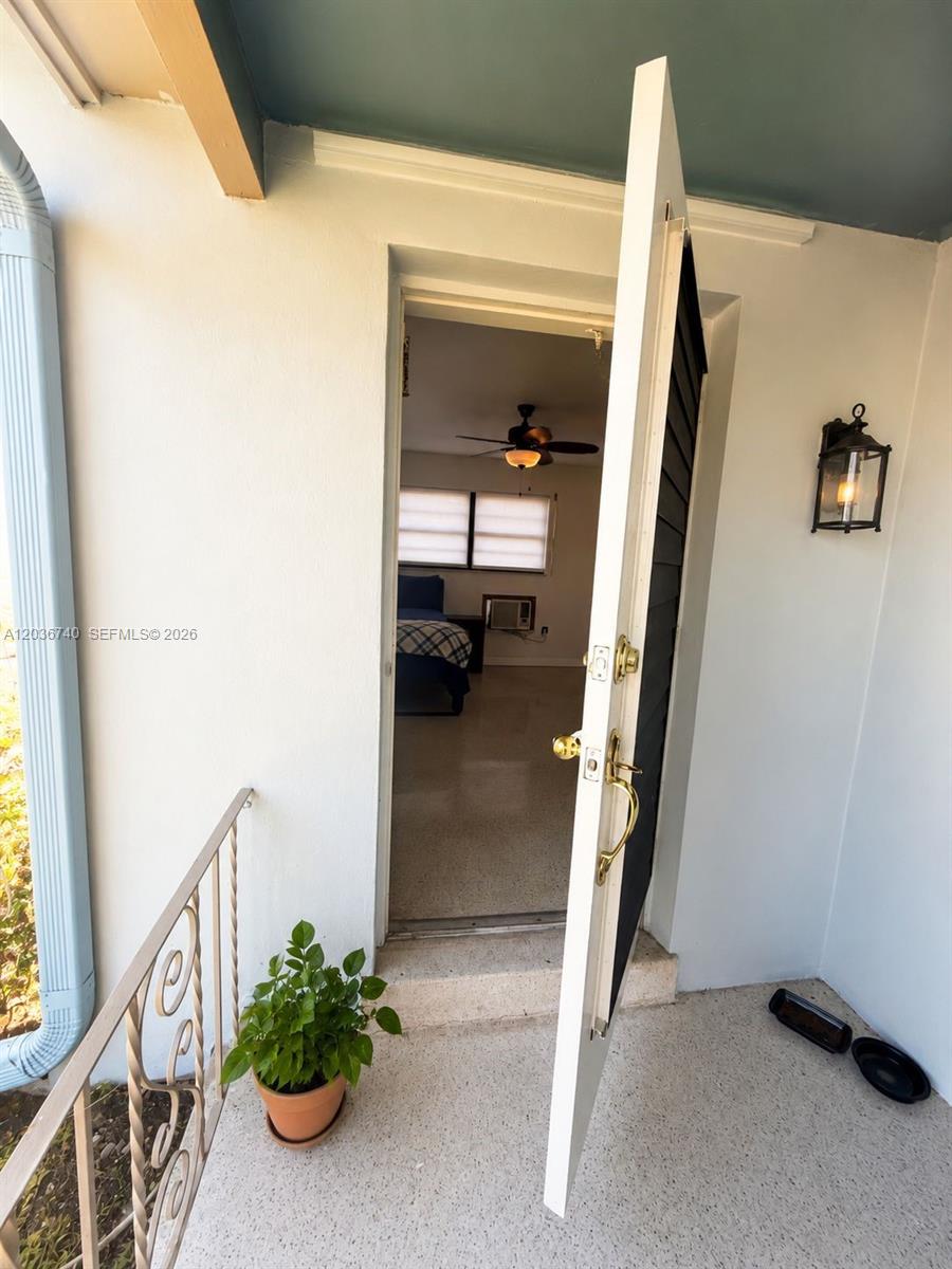 3202 Pierce Street Hollywood, FL 33021 - Photo 2 of 9