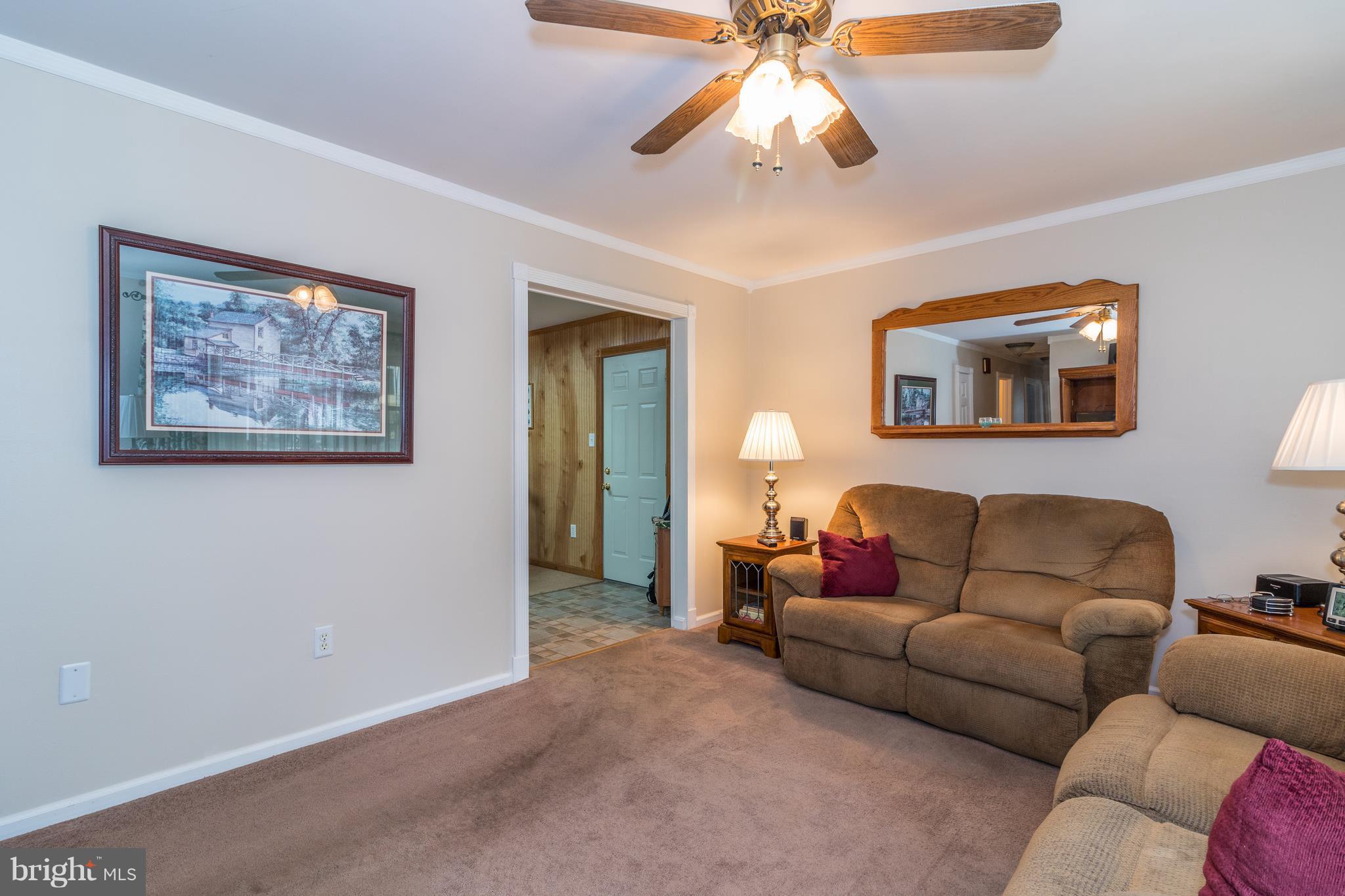 14319 Fullerton Road Woodbridge, VA 22193 - Photo 8 of 24 Living Room