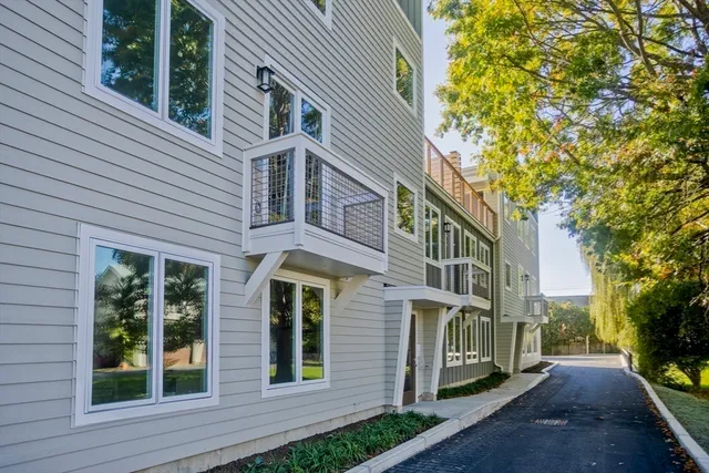 $450,000 | 107 Williams Street, Unit 2B, Northampton, MA 01060