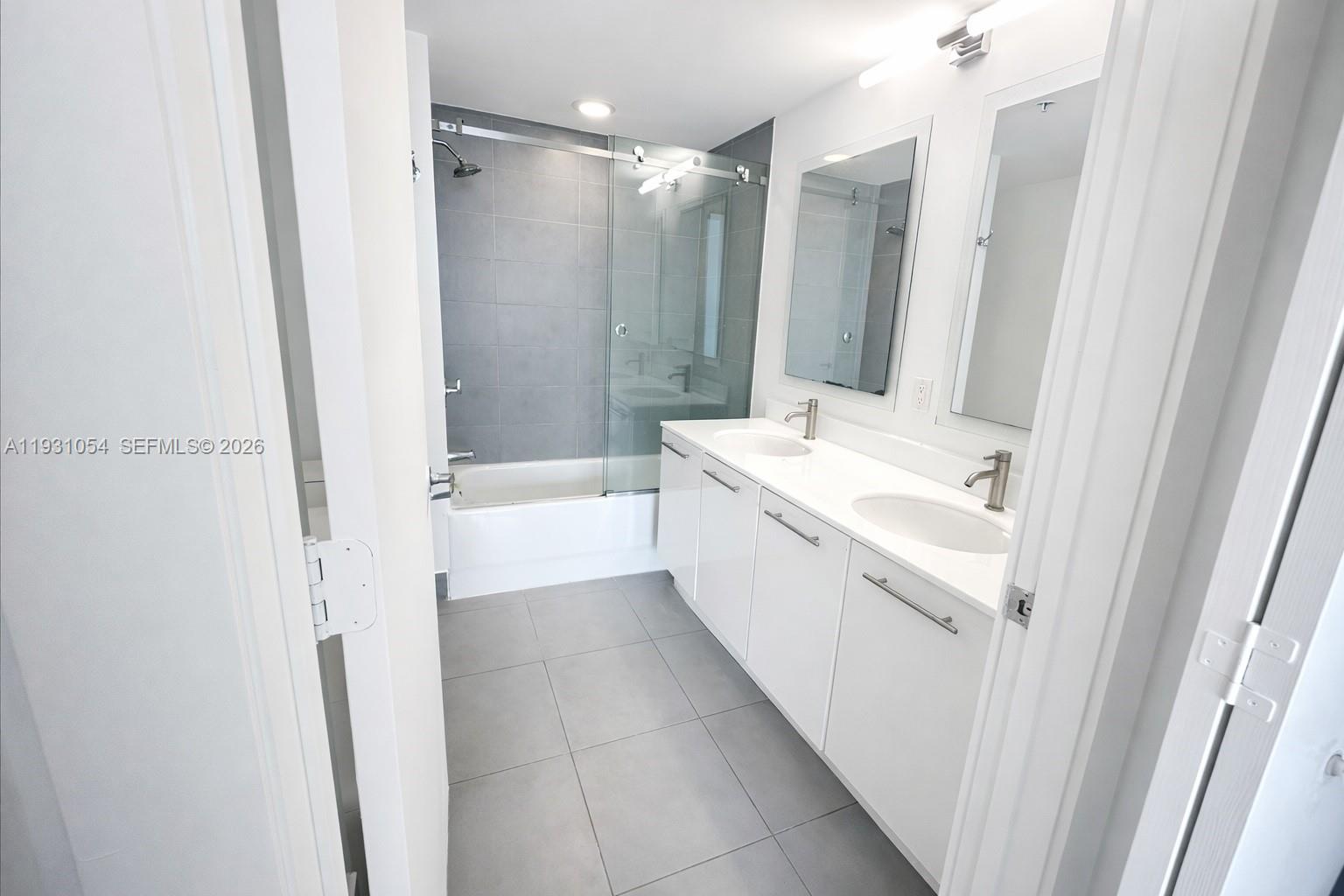 92 Southwest 3rd Street, Unit 1408 Miami, FL 33130 - Photo 7 of 15