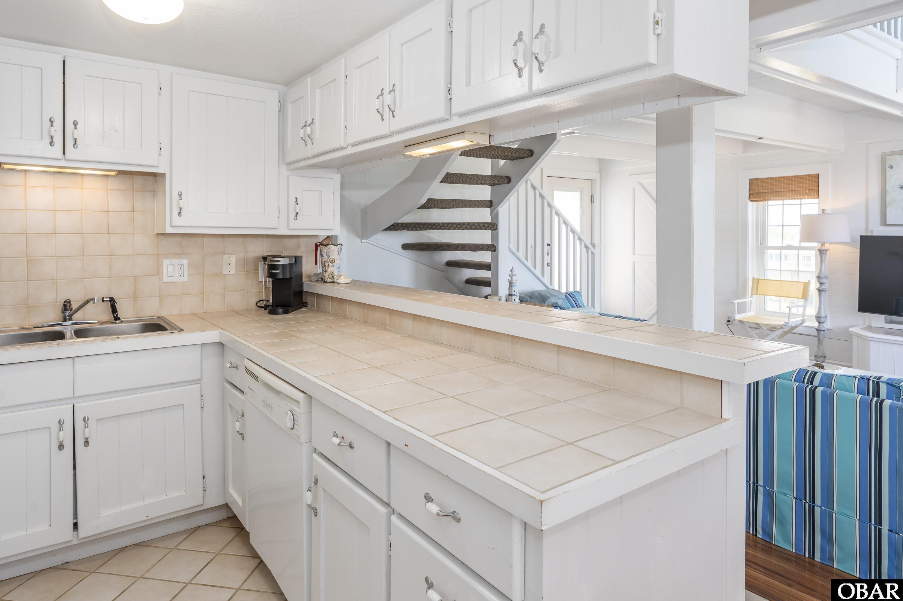 1245 Duck Road, Unit 210 Duck, NC 27949 - Photo 13 of 41 OPEN KITCHEN