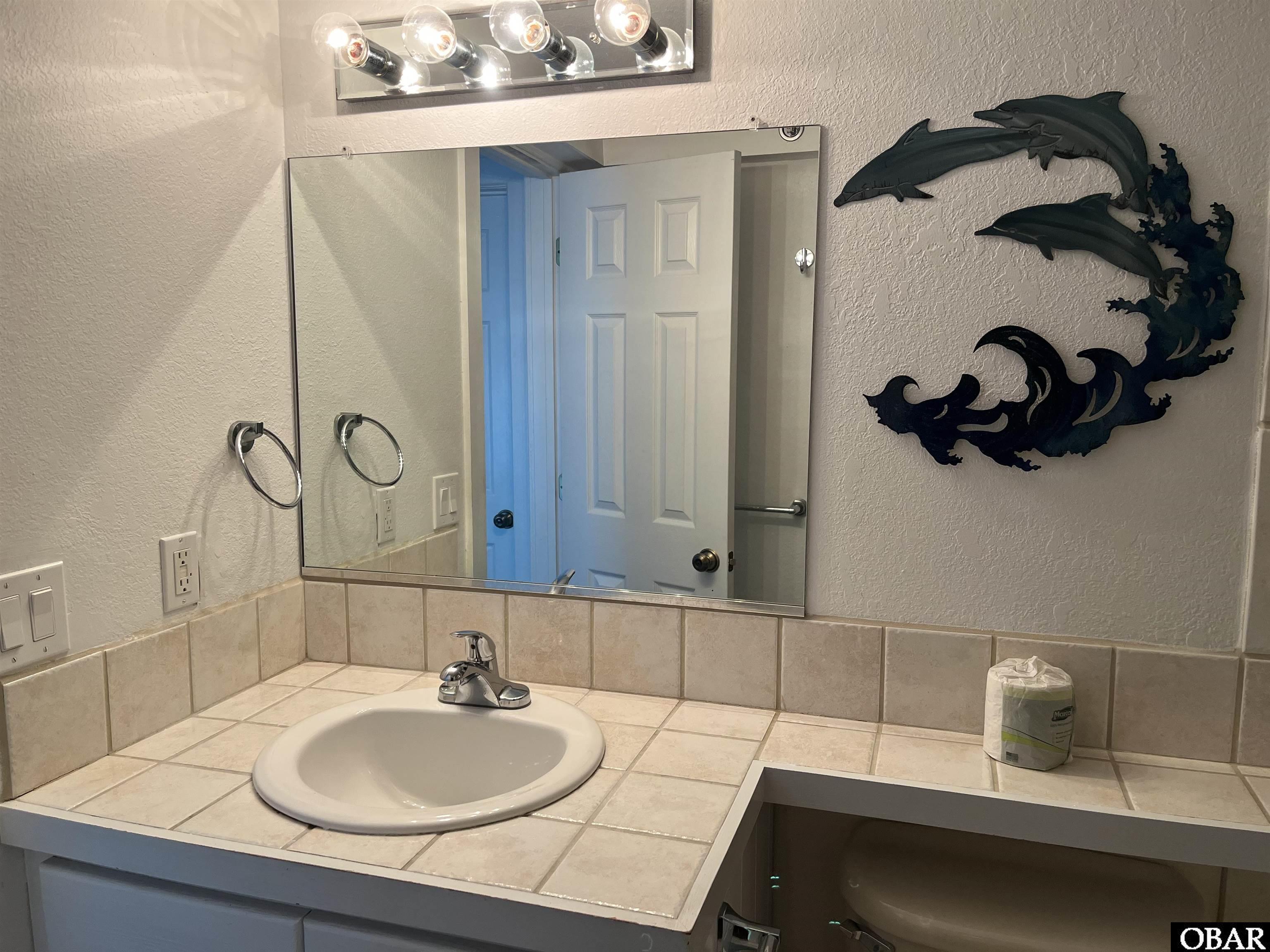 1245 Duck Road, Unit 210 Duck, NC 27949 - Photo 27 of 41 MAIN LEVEL FULL BATH