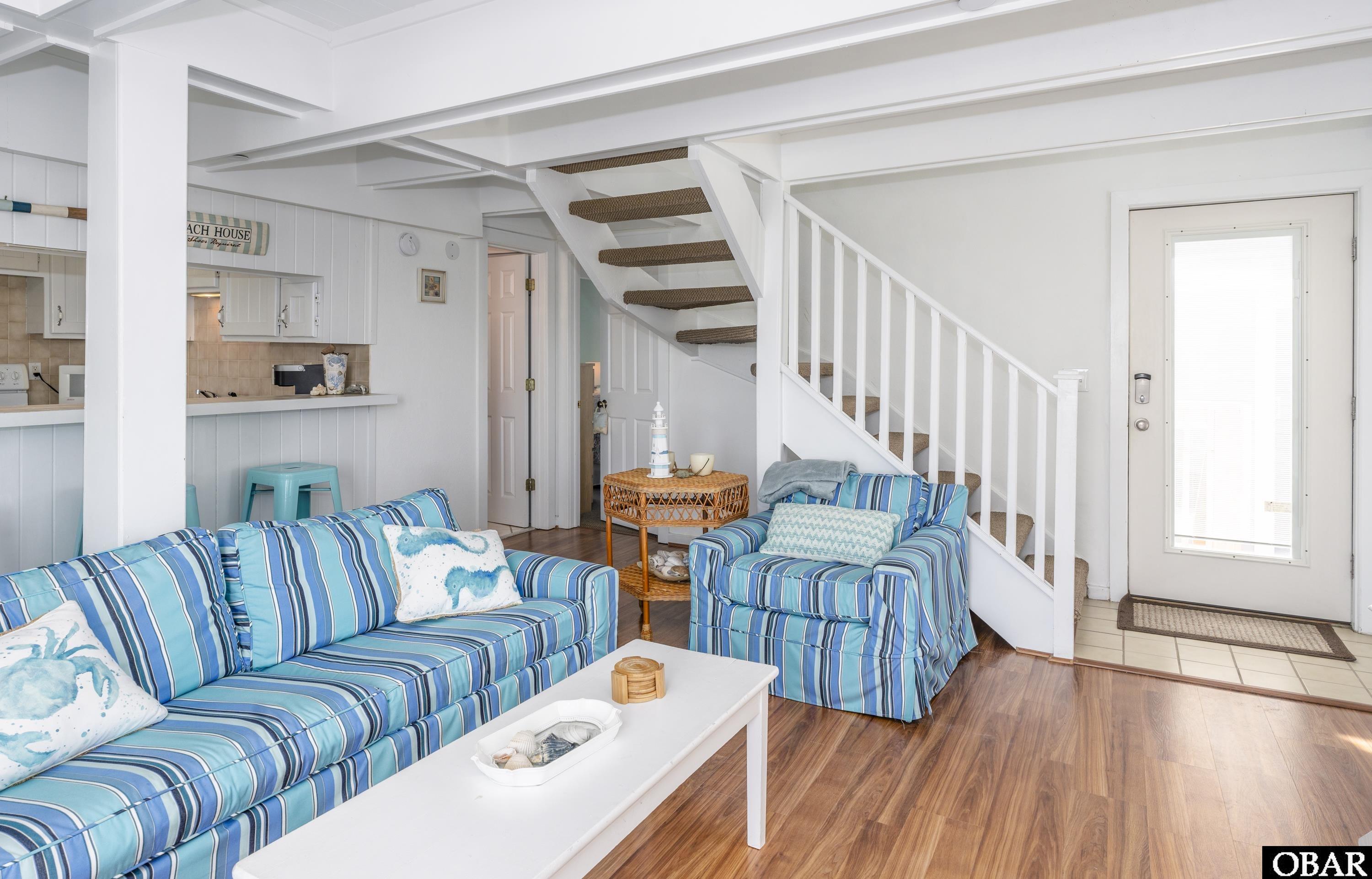 1245 Duck Road, Unit 210 Duck, NC 27949 - Photo 5 of 41 LIGHT & BRIGHT