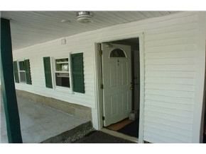 88 West Broadway, Unit 8 Derry, NH 03038 - Photo 4 of 9