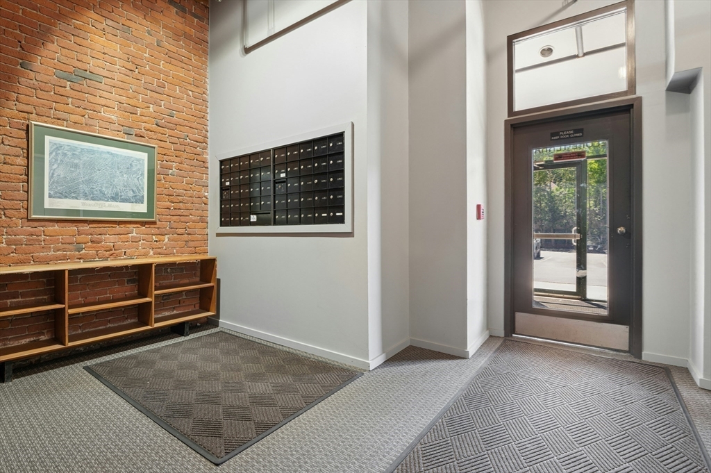 1 Envelope Terrace, Unit 202 Worcester, MA 01604 - Photo 7 of 39