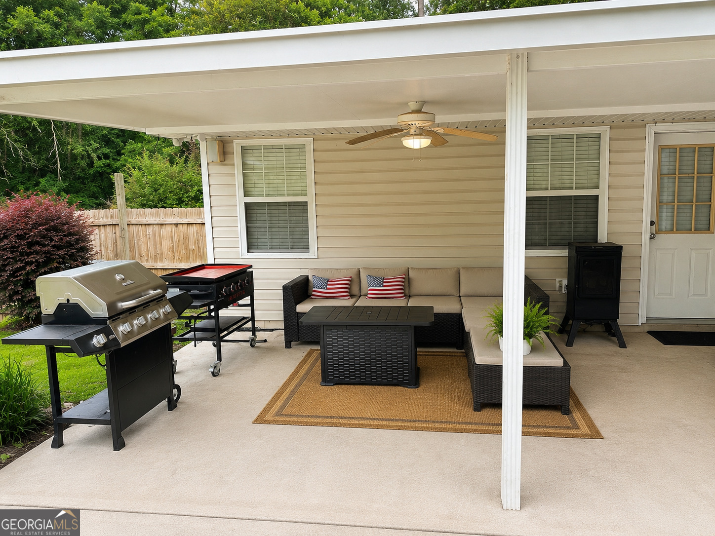 135 Brandon Street Baxley, GA 31513 - Photo 6 of 15