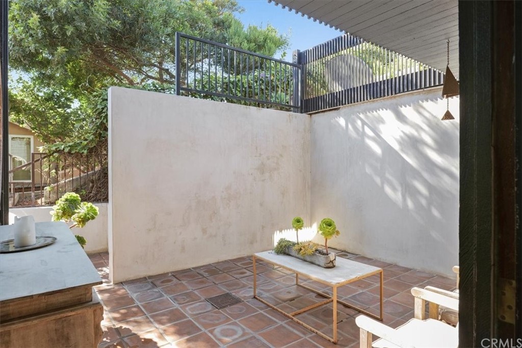 3047 Ocean Boulevard Corona del Mar, CA 92625 - Photo 21 of 53