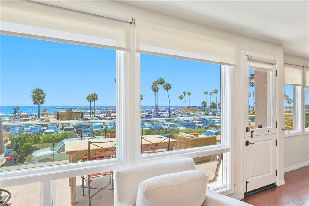 3047 Ocean Boulevard Corona del Mar, CA 92625 - Photo 39 of 53 a outdoor view with a sink