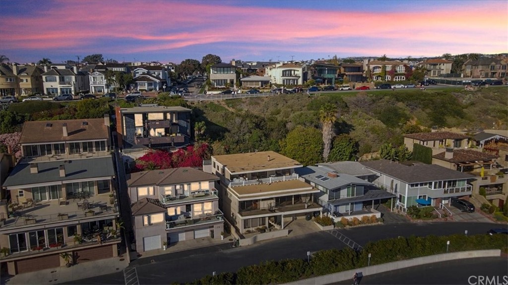 3047 Ocean Boulevard Corona del Mar, CA 92625 - Photo 4 of 53 a view of a city in the middle of a city