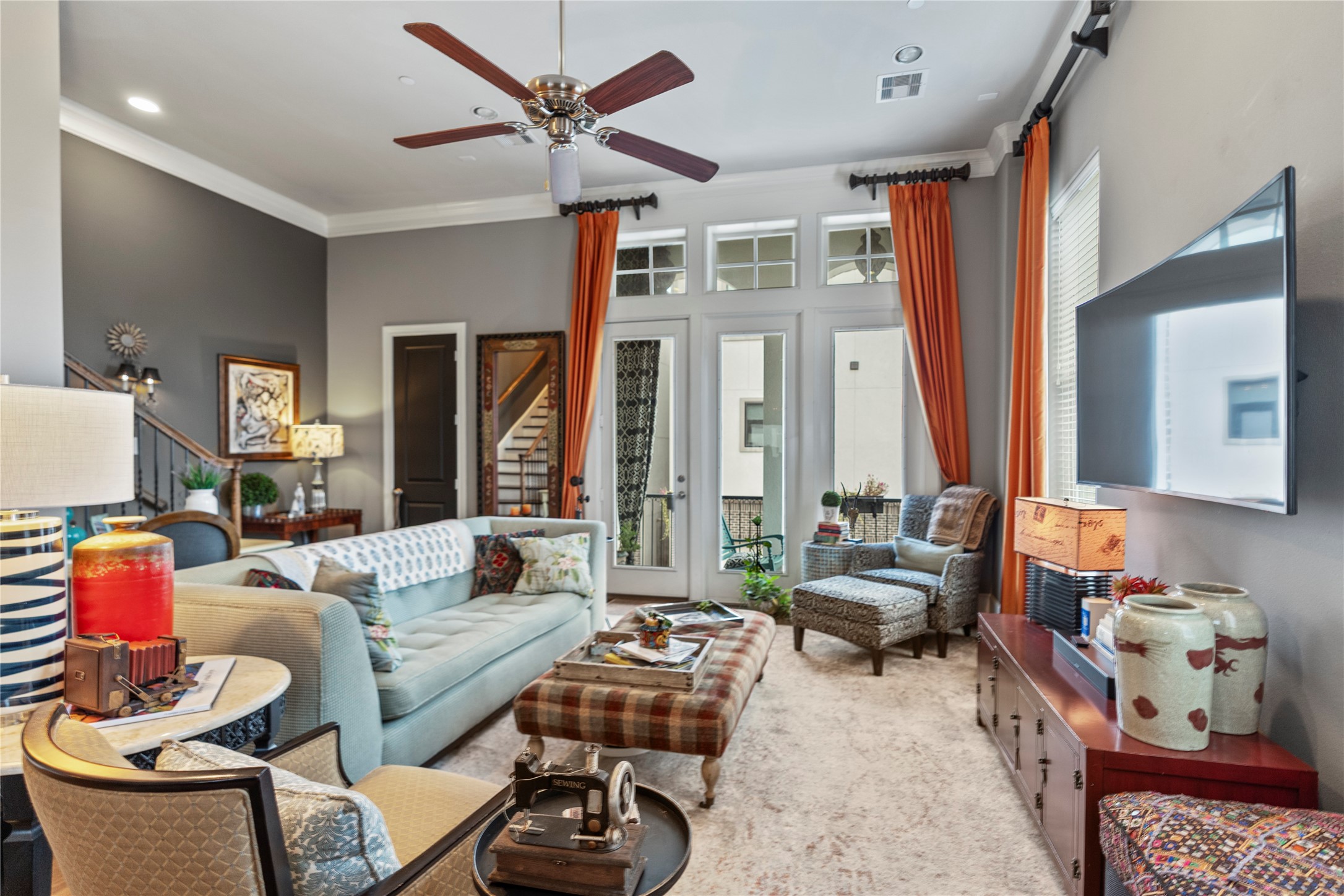 1102 Thompson Street Houston, TX 77007 - Photo 15 of 35 a living room with furniture and a large window