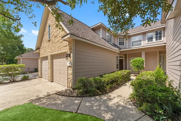 $2,275 | 31 West Greenhill Terrace Place, The Woodlands, TX 77382