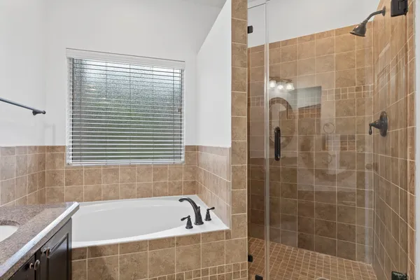 $2,275 | 31 West Greenhill Terrace Place, The Woodlands, TX 77382