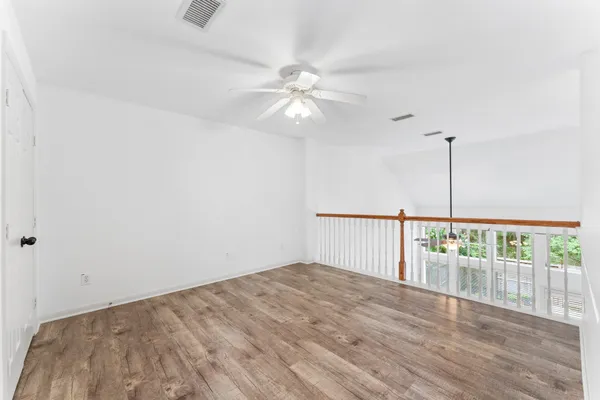 $2,275 | 31 West Greenhill Terrace Place, The Woodlands, TX 77382