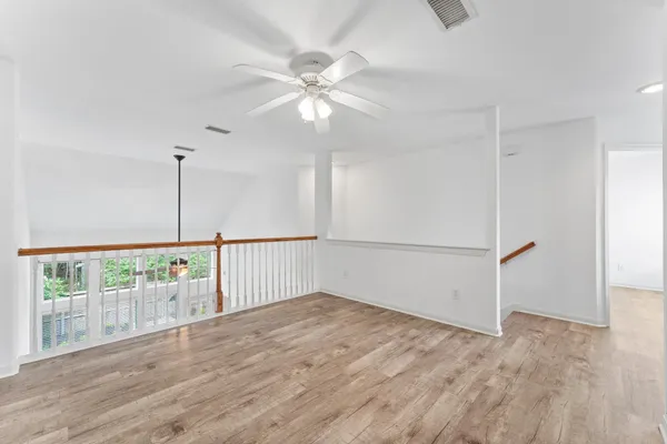 $2,275 | 31 West Greenhill Terrace Place, The Woodlands, TX 77382