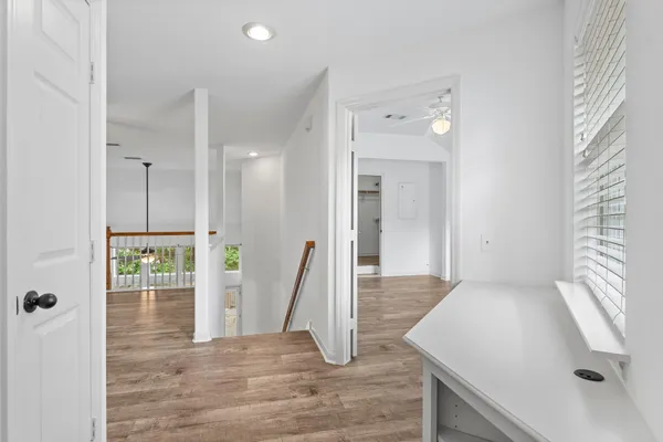 $2,275 | 31 West Greenhill Terrace Place, The Woodlands, TX 77382