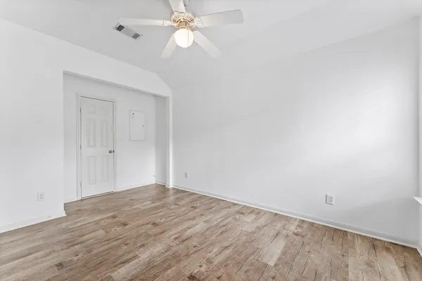 $2,275 | 31 West Greenhill Terrace Place, The Woodlands, TX 77382