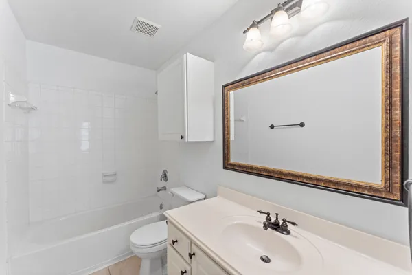 $2,275 | 31 West Greenhill Terrace Place, The Woodlands, TX 77382