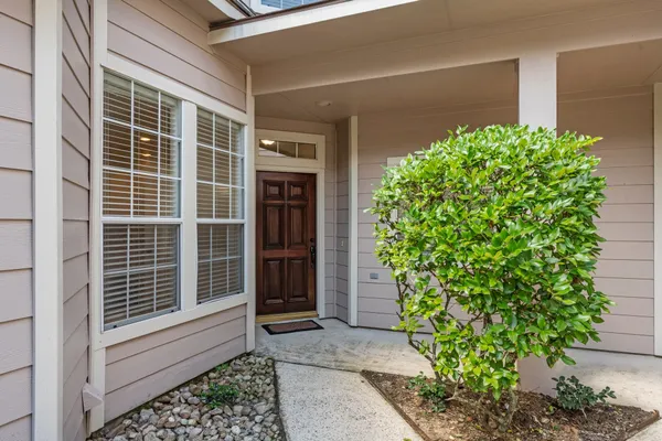 $2,275 | 31 West Greenhill Terrace Place, The Woodlands, TX 77382