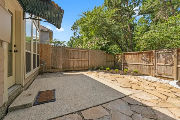 $2,275 | 31 West Greenhill Terrace Place, The Woodlands, TX 77382