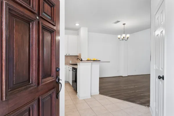 $2,275 | 31 West Greenhill Terrace Place, The Woodlands, TX 77382