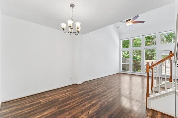 $2,275 | 31 West Greenhill Terrace Place, The Woodlands, TX 77382