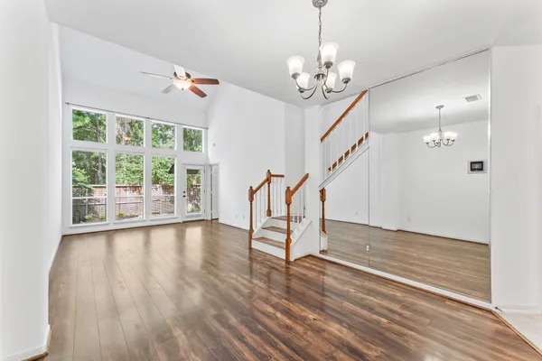 $2,275 | 31 West Greenhill Terrace Place, The Woodlands, TX 77382