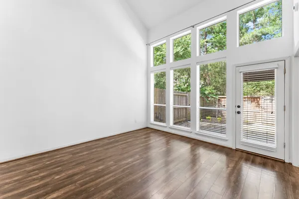 $2,275 | 31 West Greenhill Terrace Place, The Woodlands, TX 77382