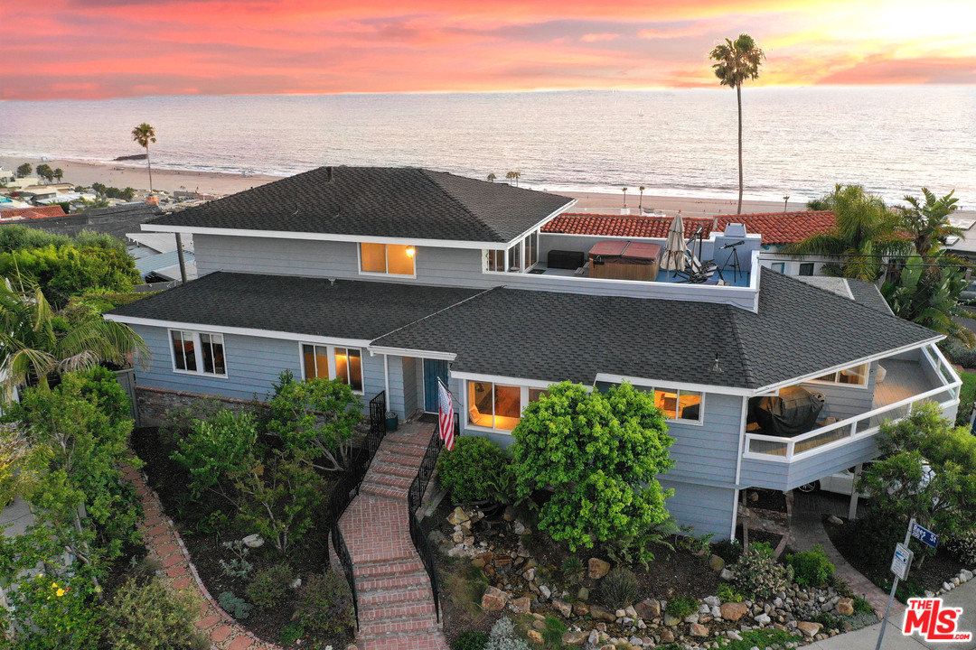 7001 Rindge Avenue Playa del Rey, CA 90293 - Photo 1 of 40