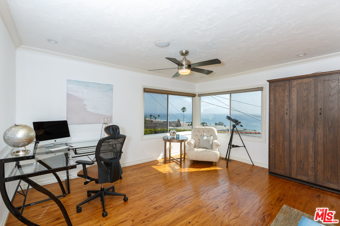 7001 Rindge Avenue Playa del Rey, CA 90293 - Photo 16 of 40