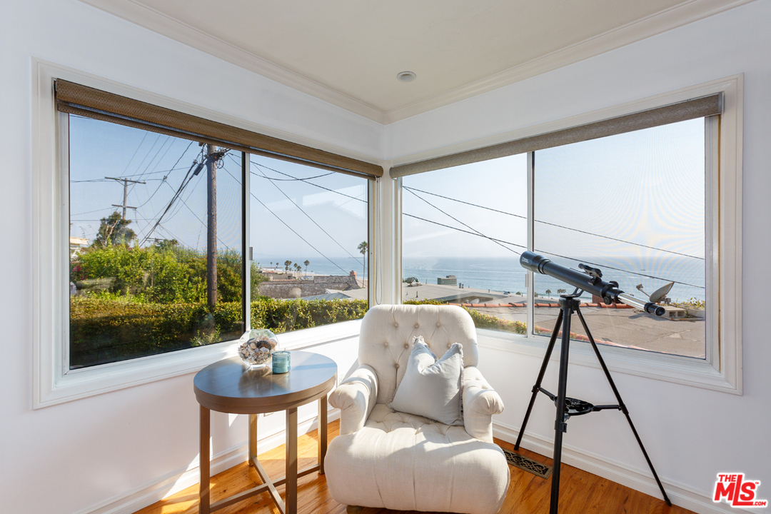 7001 Rindge Avenue Playa del Rey, CA 90293 - Photo 17 of 40