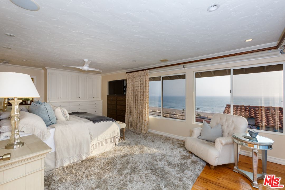 7001 Rindge Avenue Playa del Rey, CA 90293 - Photo 22 of 40