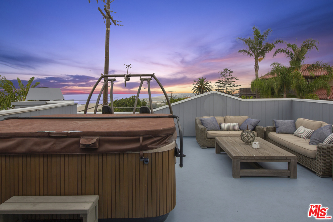 7001 Rindge Avenue Playa del Rey, CA 90293 - Photo 27 of 40