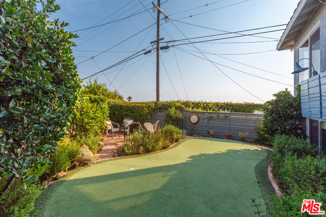 7001 Rindge Avenue Playa del Rey, CA 90293 - Photo 35 of 40
