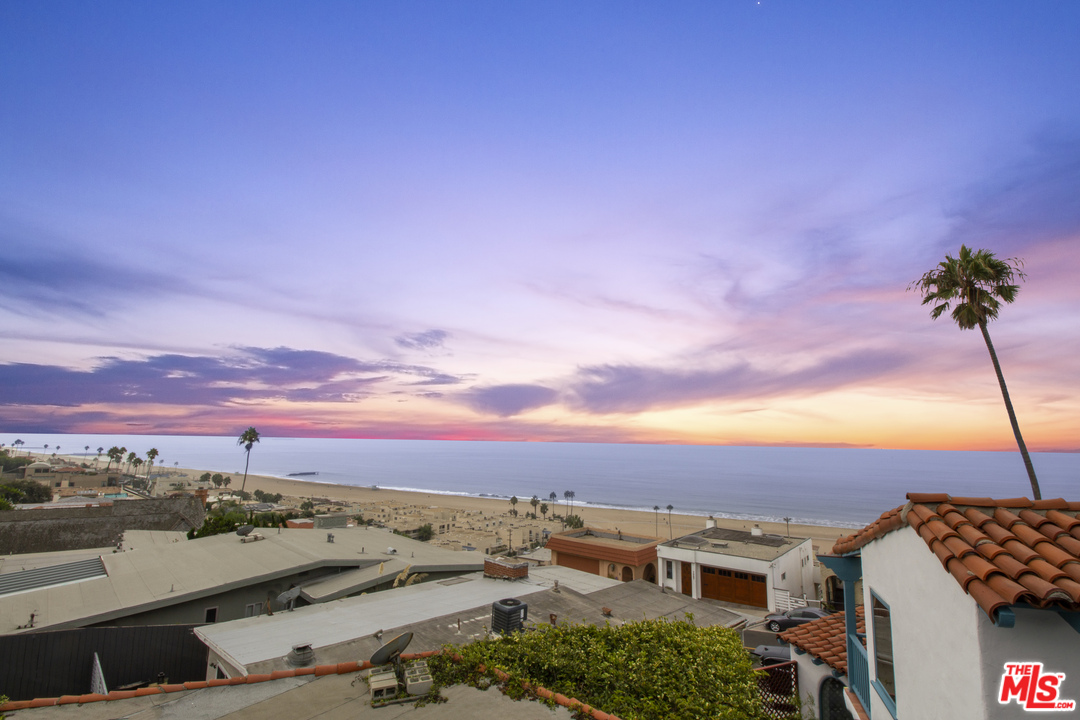7001 Rindge Avenue Playa del Rey, CA 90293 - Photo 38 of 40