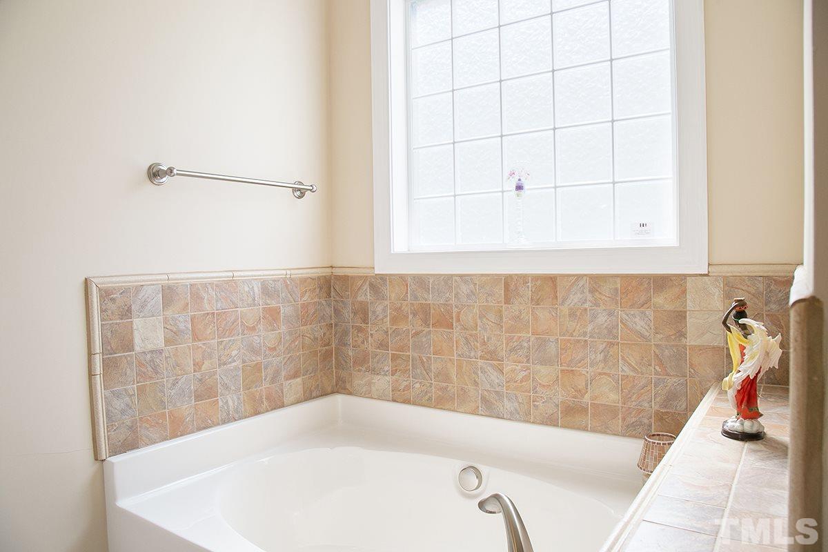 5800 Spring Glen Lane Raleigh, NC 27616 - Photo 13 of 23