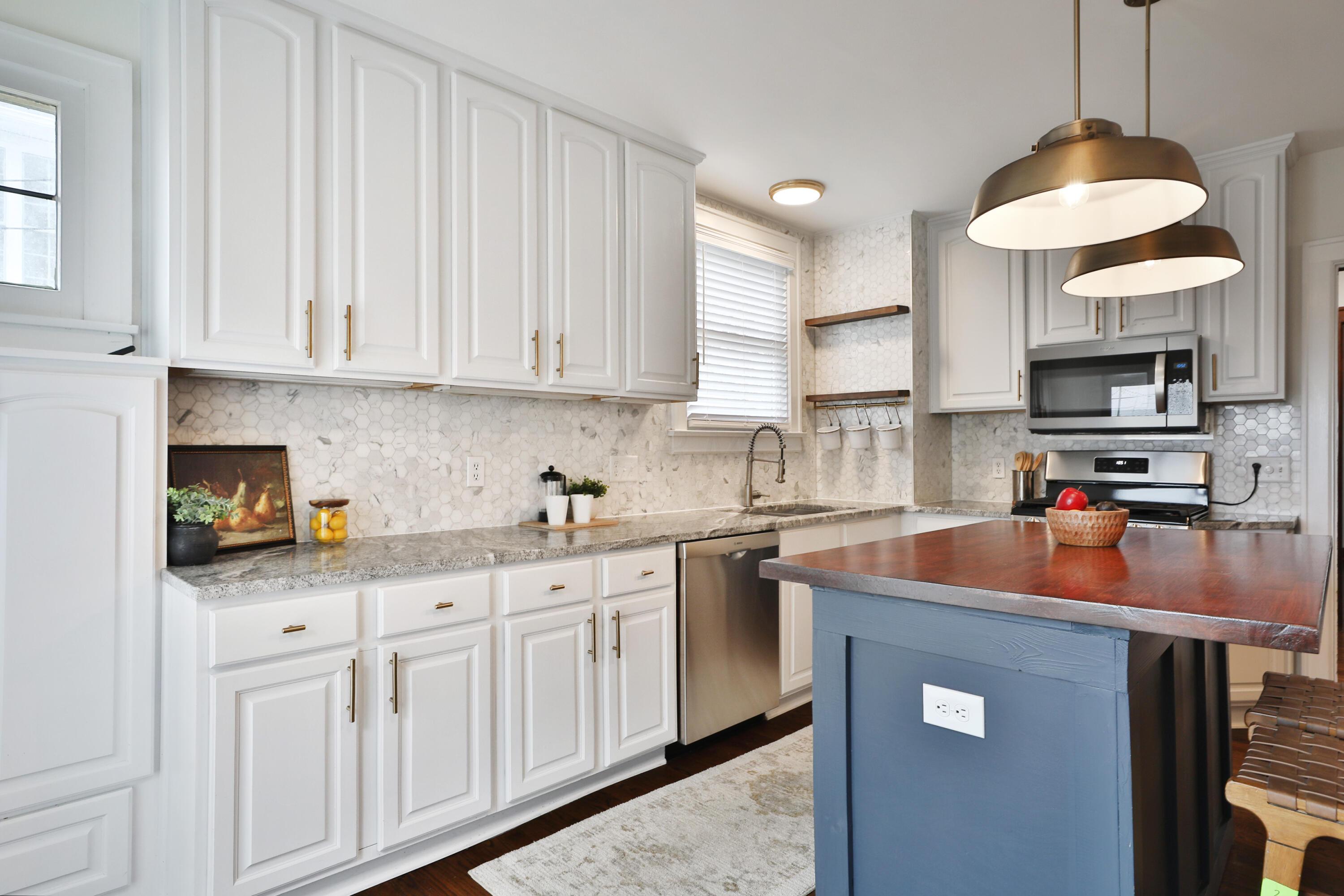 27 East Dunedin Road Columbus, OH 43214 - Photo 22 of 52 Kitchen