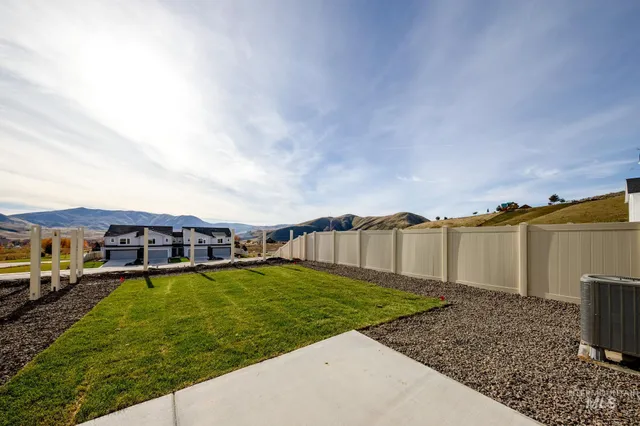 $351,990 | 221 Moose Street, Horseshoe Bend, ID 83629