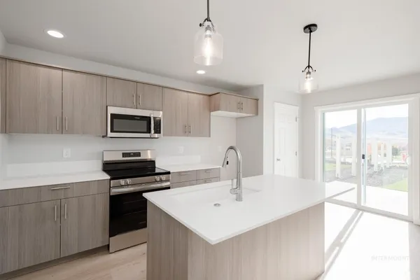 $349,990 | 221 Moose Street, Horseshoe Bend, ID 83629