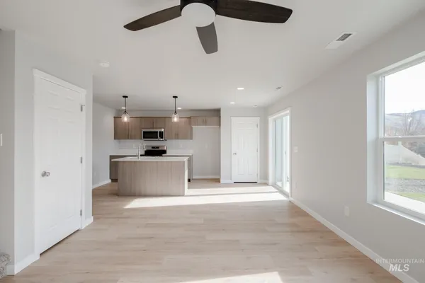 $349,990 | 221 Moose Street, Horseshoe Bend, ID 83629