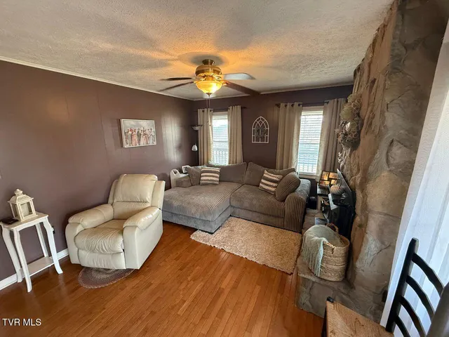 $165,000 | 159 Mountain House Circle, Coeburn, VA 24230