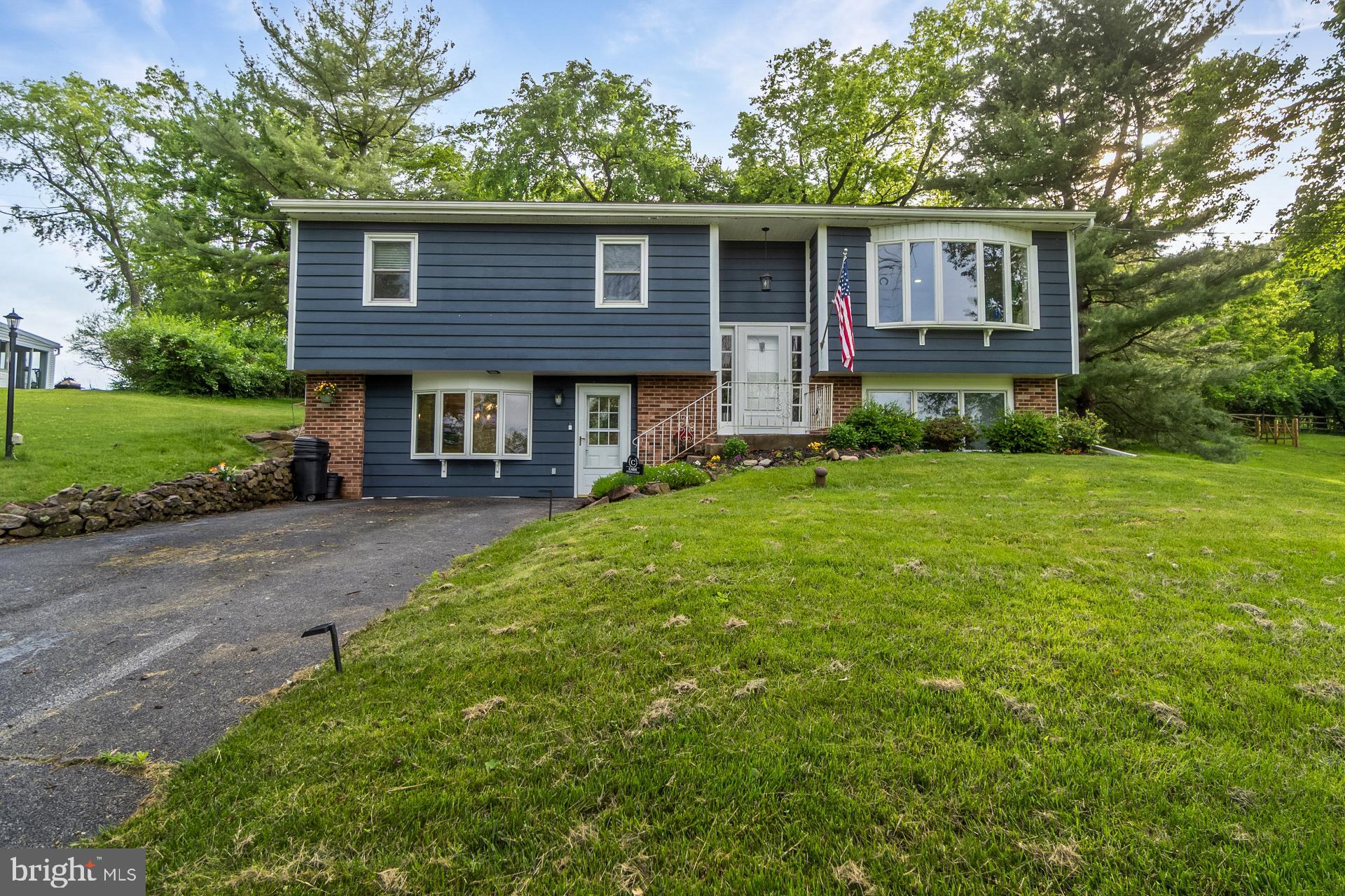 816 Spring City Road Phoenixville, PA 19460 - Photo 1 of 59