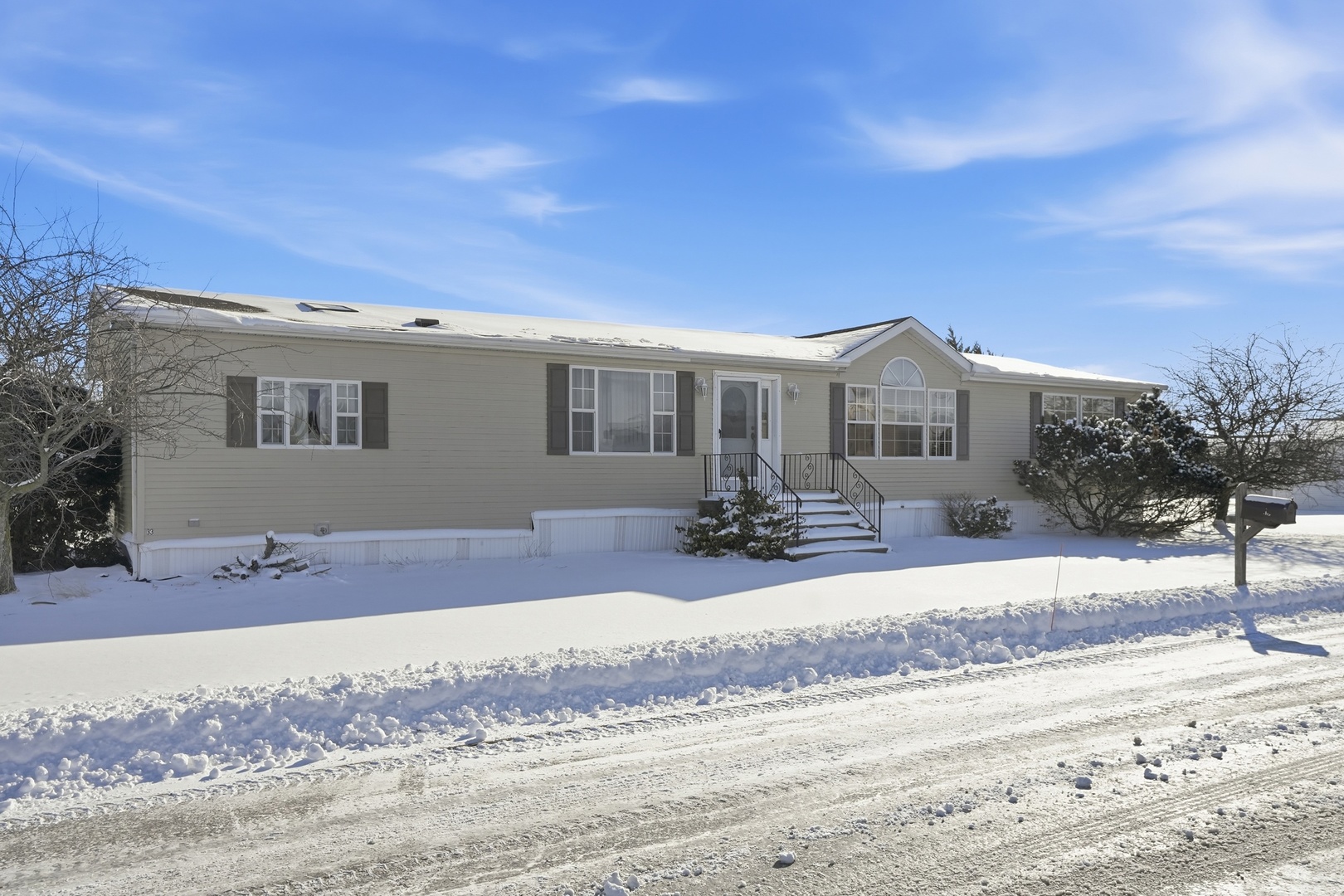 33 Drake Lane Beecher, IL 60401 - Photo 2 of 24