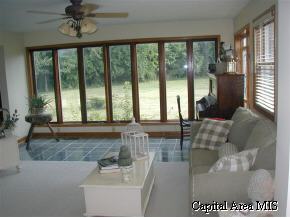 228 Koke Mill Springfield, IL 62711 - Photo 4 of 8