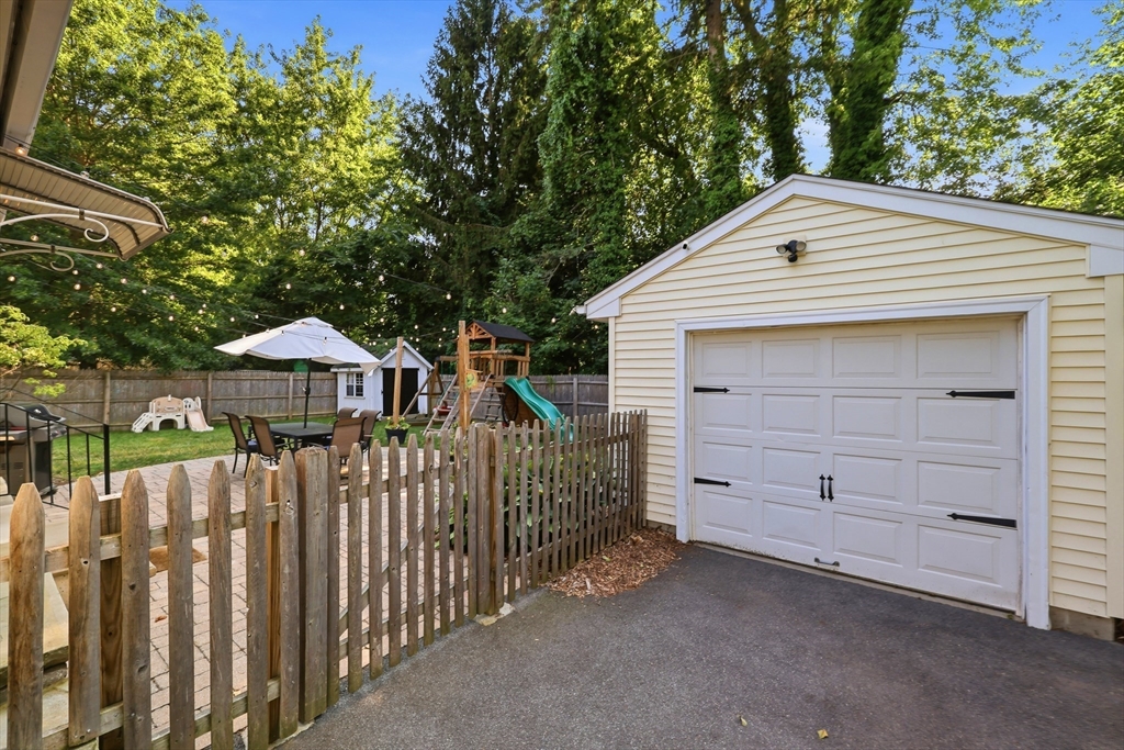 20 Ashbrook Street Springfield, MA 01118 - Photo 37 of 40 Gallery Image 37