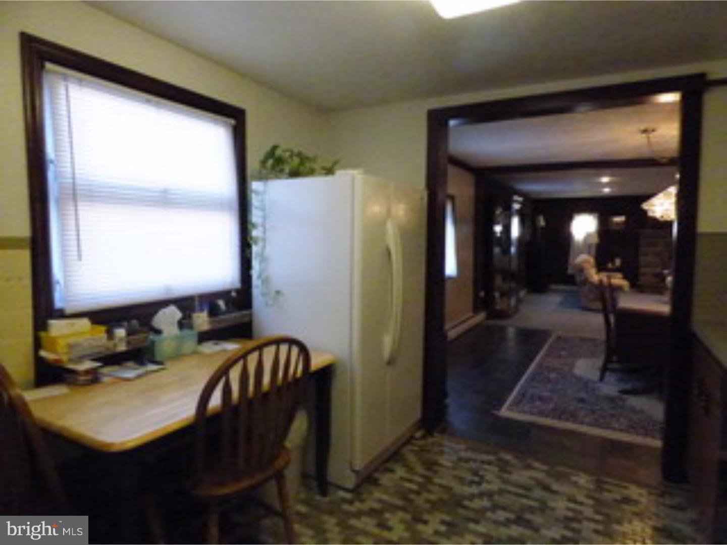 1275 Thomson Road Roslyn, PA 19001 - Photo 7 of 25 Kitchen