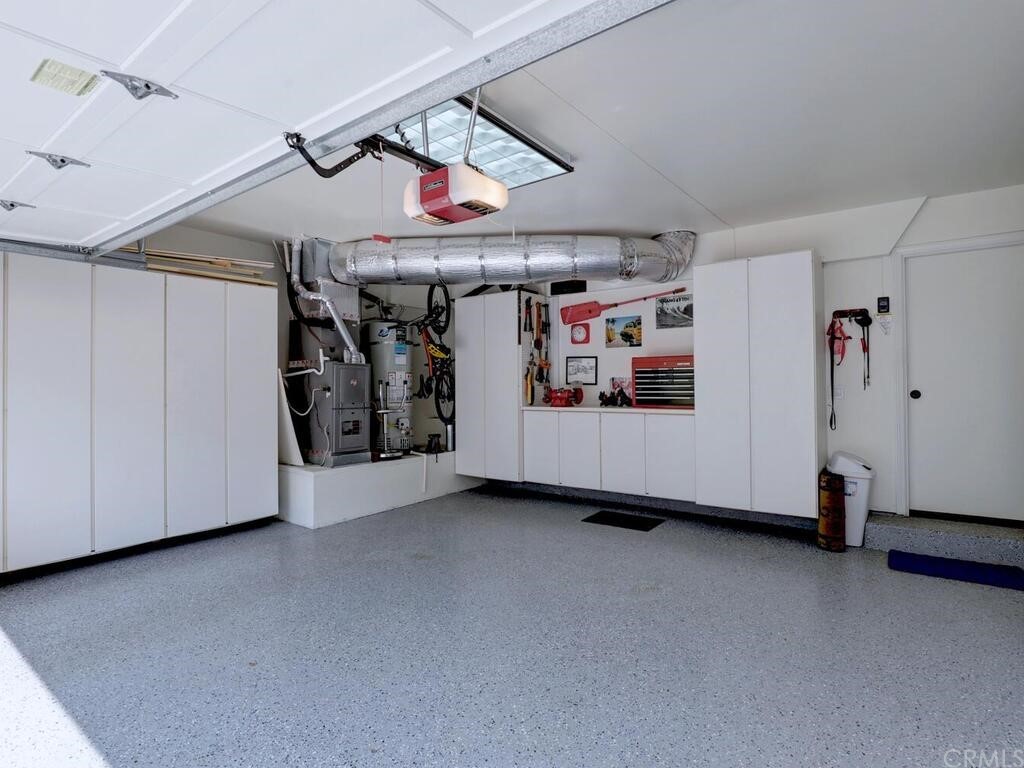 22 Chelsea Dana Point, CA 92629 - Photo 23 of 27 a view of a room with lot of white walls