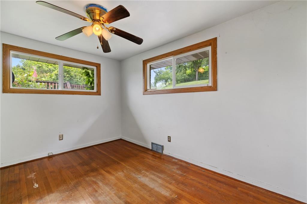 112 Chestnut Place Irwin, PA 15642 - Photo 12 of 32