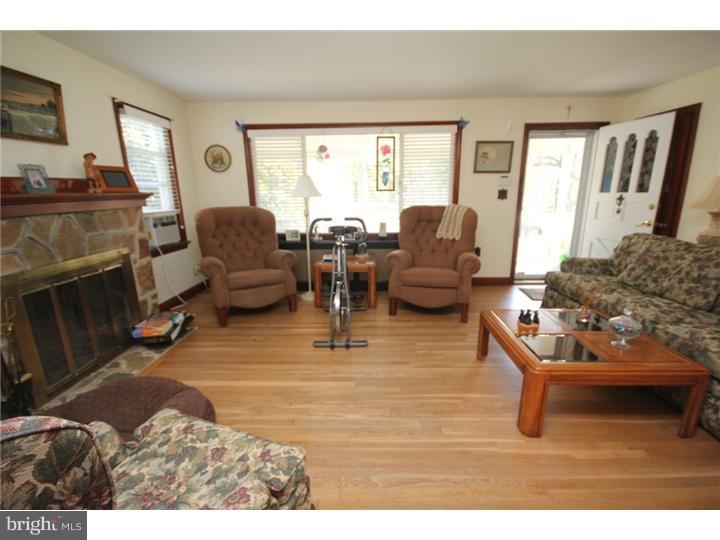 100 Edinburg Road Hamilton, NJ 08619 - Photo 4 of 9 Gallery Image 4