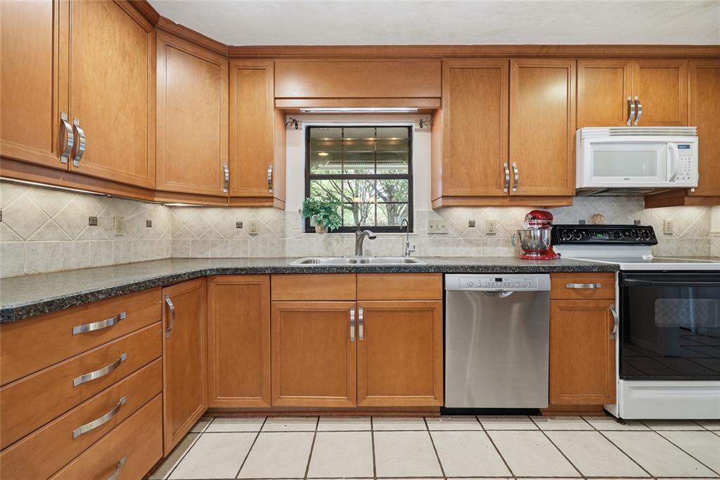 17611 Northwest 266th Street High Springs, FL 32643 - Photo 17 of 57