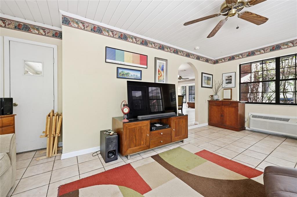 17611 Northwest 266th Street High Springs, FL 32643 - Photo 8 of 57